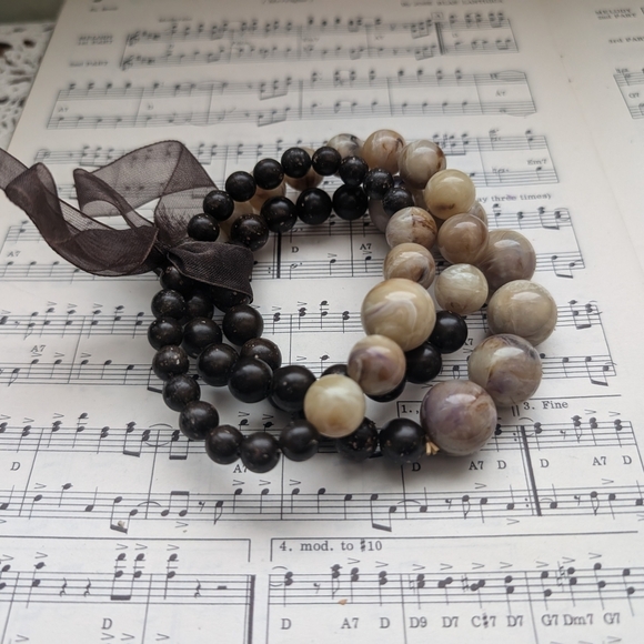 Brown Beaded Bracelet Set with Removable Bow - Picture 3 of 6